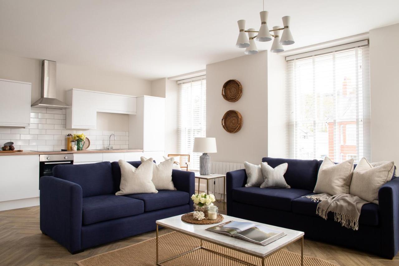 Salthouse Apartment *